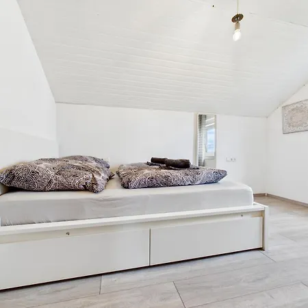 Dg-ferienwohnung Naehe Legoland, Mit Grosser Terrasse Sontheim an der Brenz